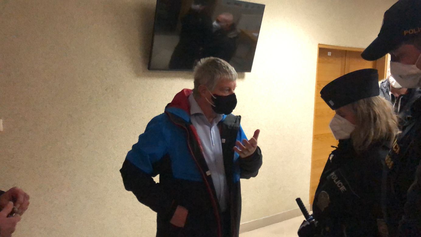 Starosta komunikuje jako malé dítě 📵